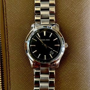 Stunning Michael Kors Designer Watch Silver Black Watches